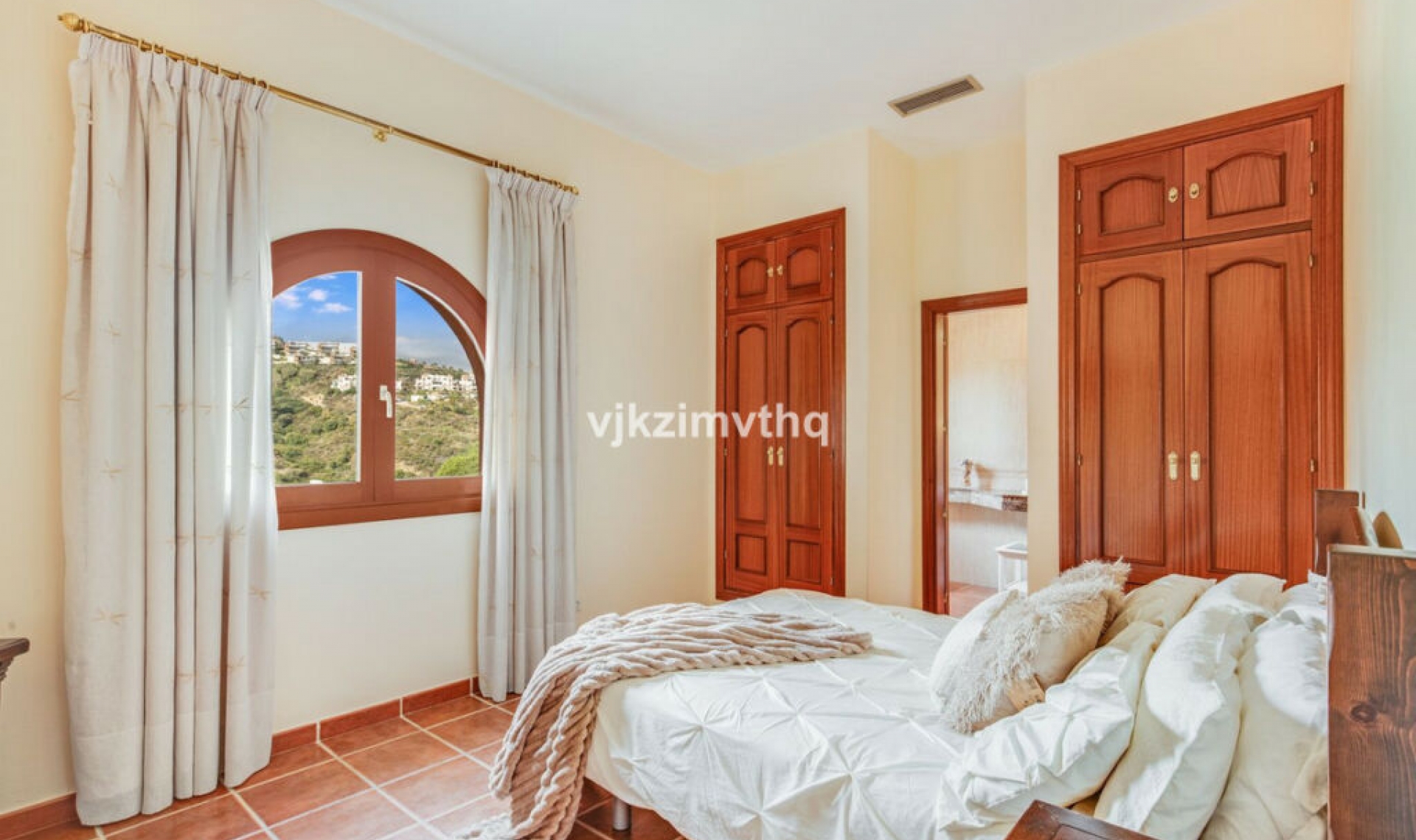 Resale - House -
Benahavís