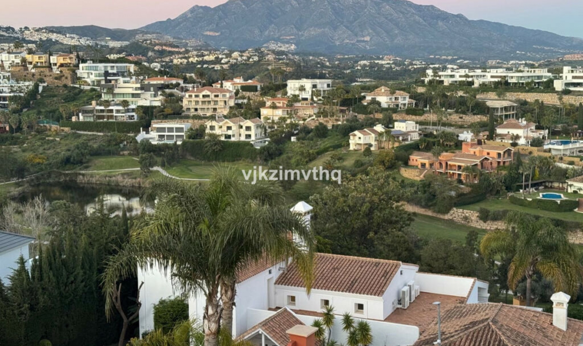 Resale - House -
Benahavís