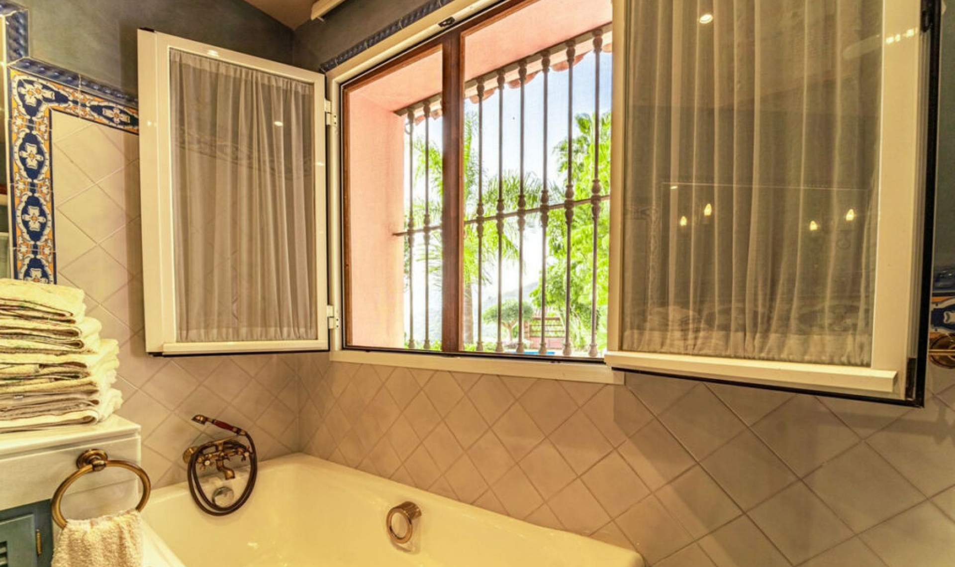 Resale - House -
Benahavís