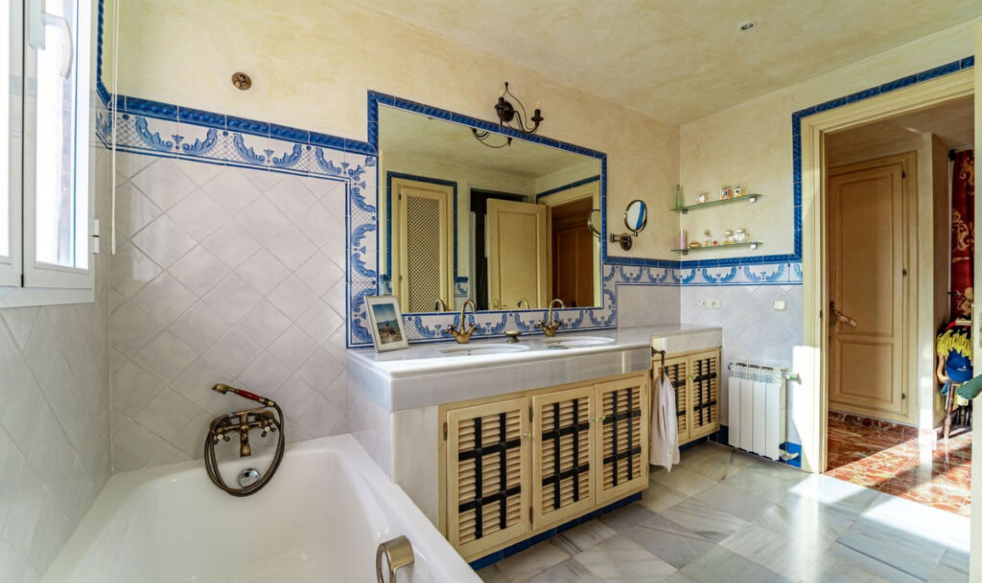 Resale - House -
Benahavís