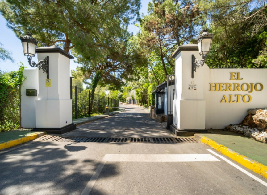 Resale - House -
Benahavís