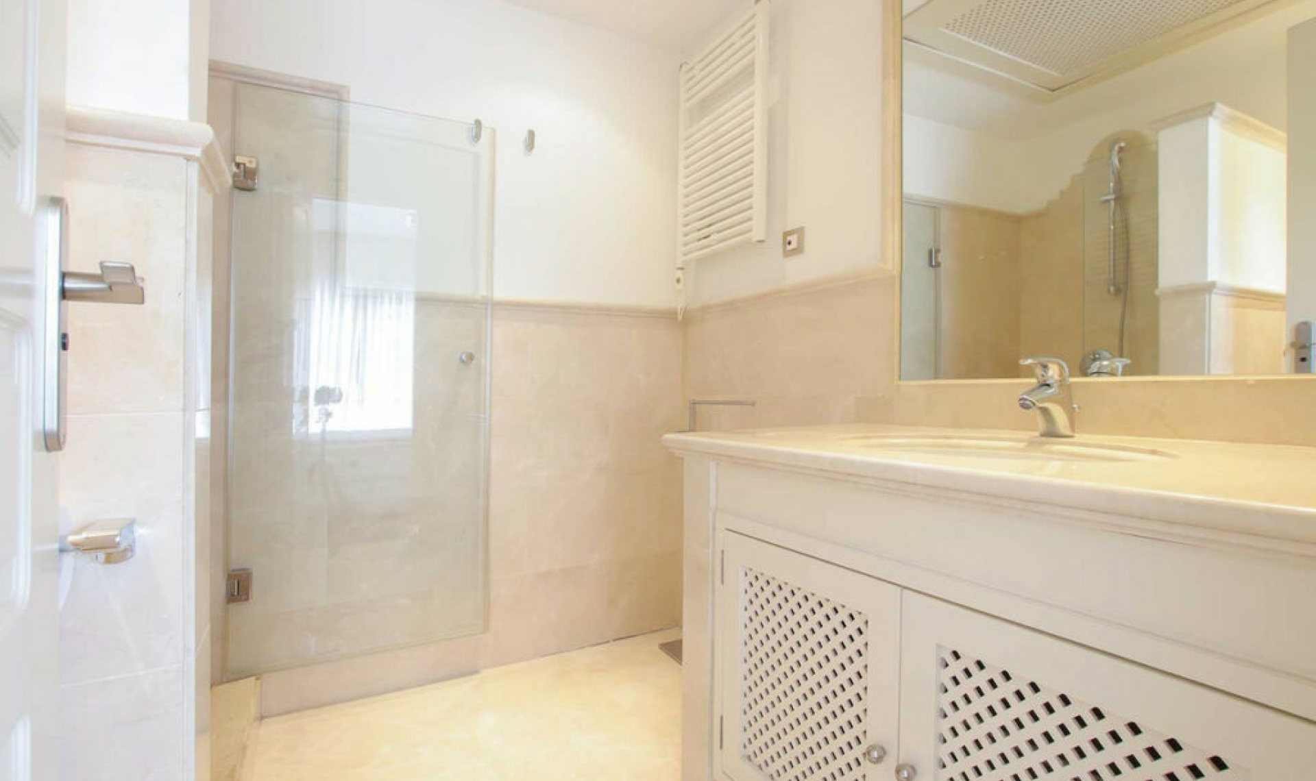 Resale - House -
Benahavís