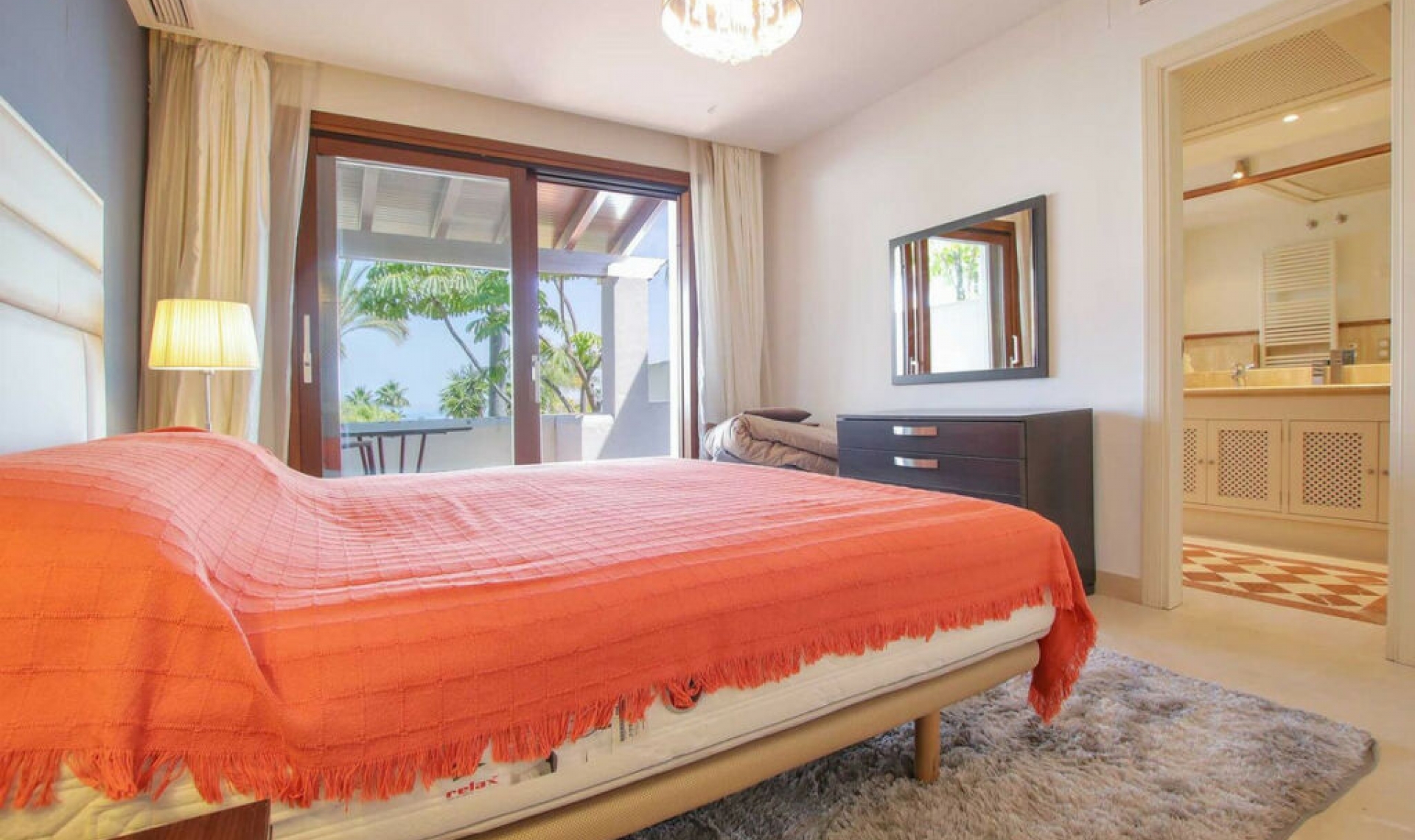 Resale - House -
Benahavís