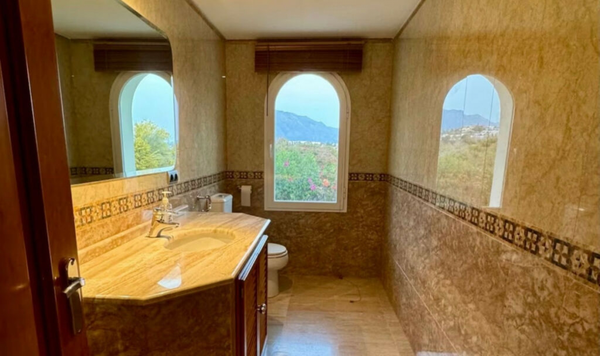 Resale - House -
Benahavís