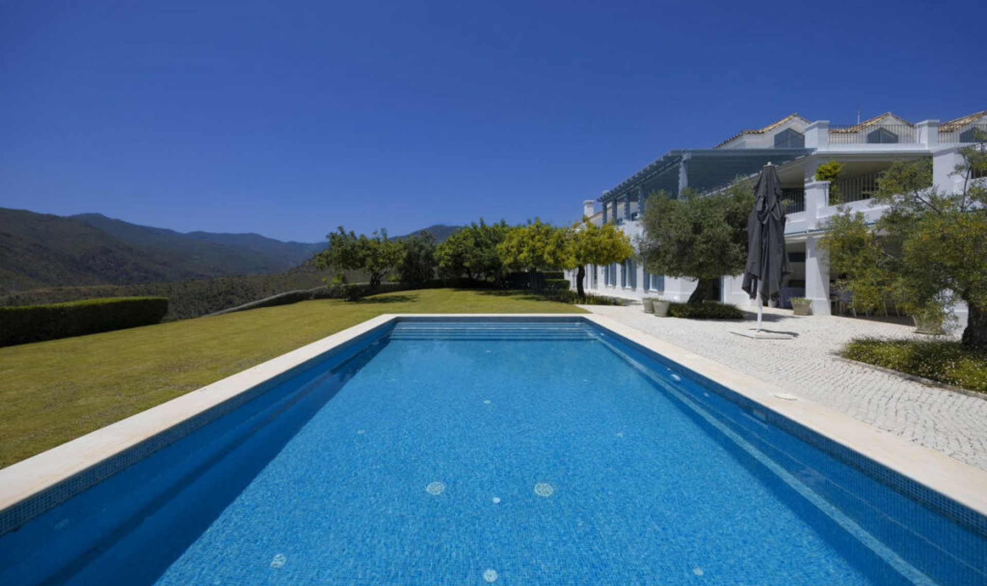 Resale - House -
Benahavís