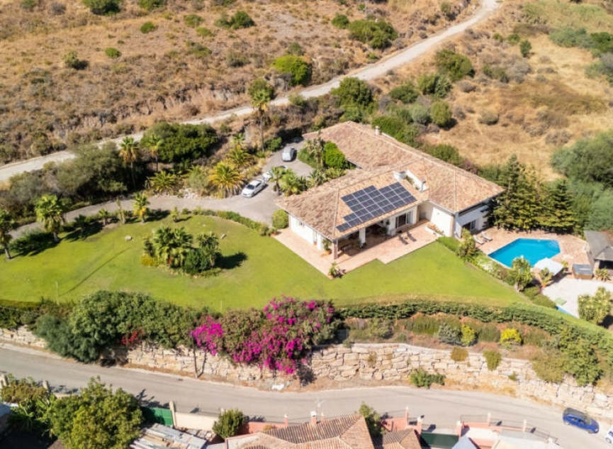 Resale - House -
Benahavís