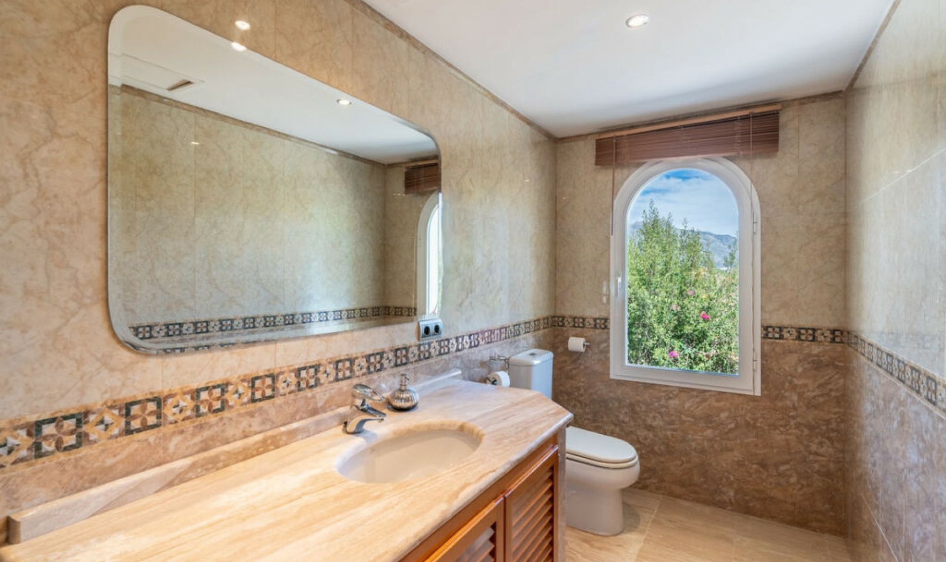 Resale - House -
Benahavís