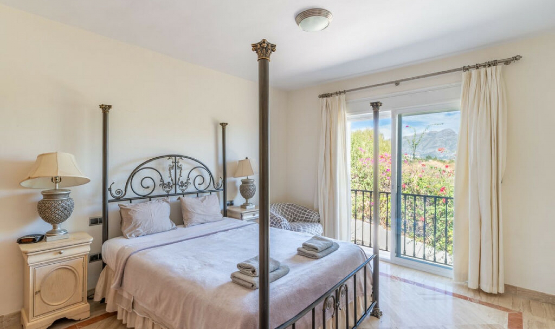 Resale - House -
Benahavís