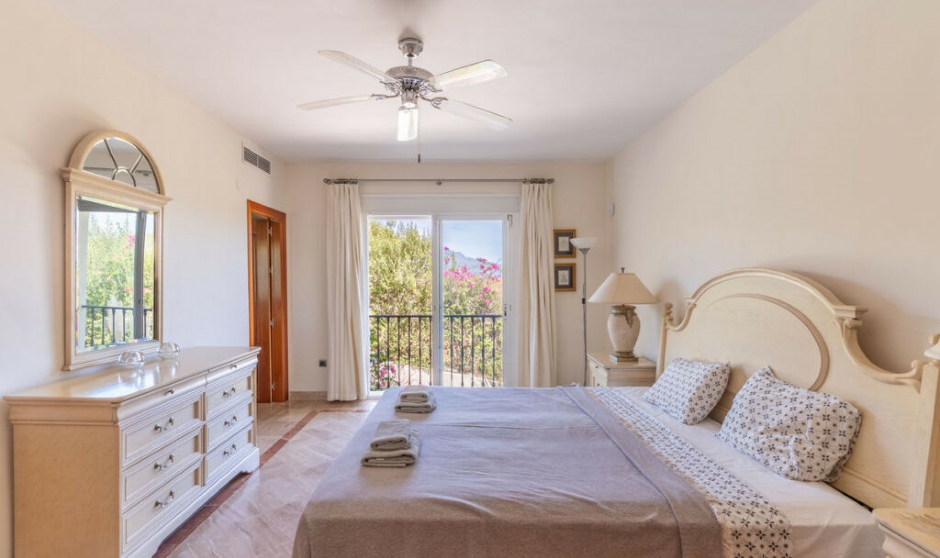 Resale - House -
Benahavís