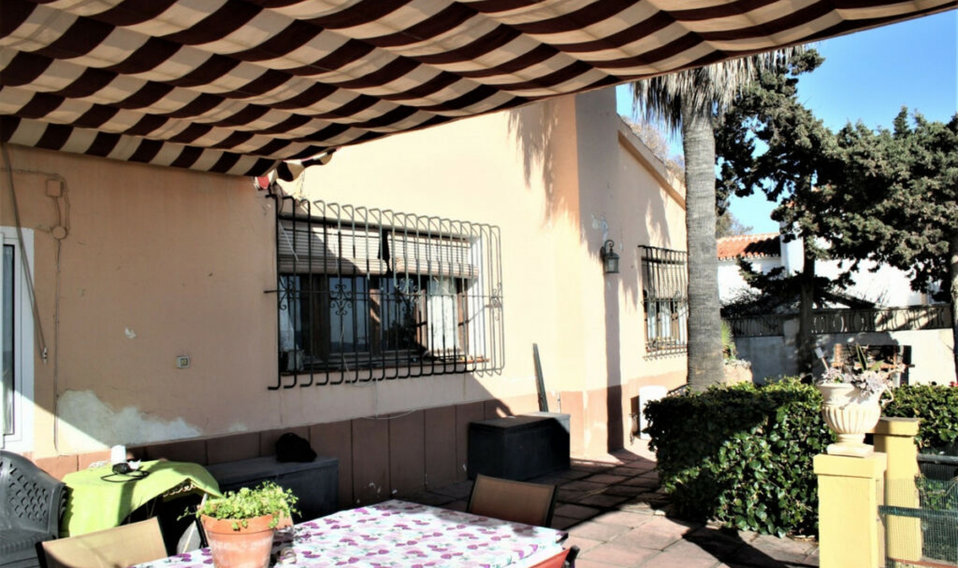 Resale - House -
Benajarafe