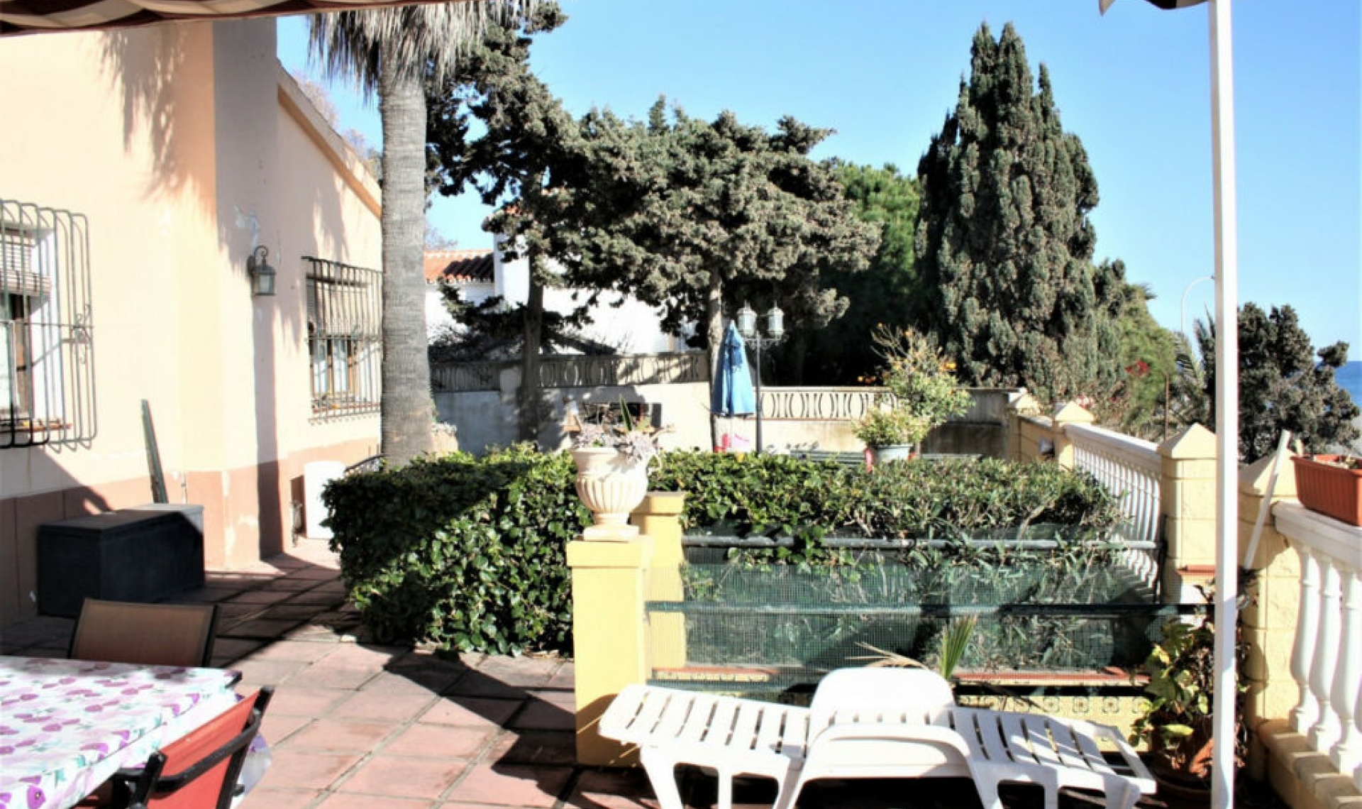 Resale - House -
Benajarafe