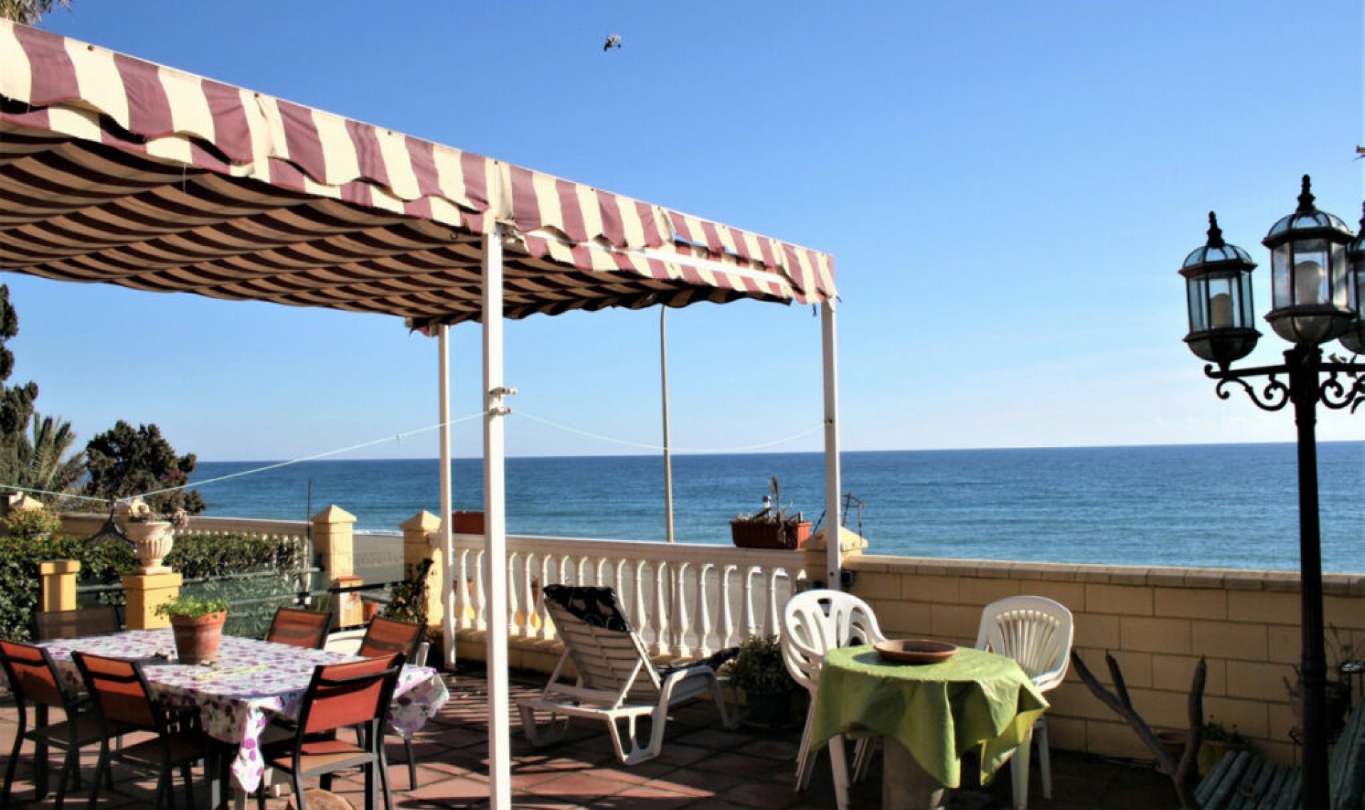 Resale - House -
Benajarafe