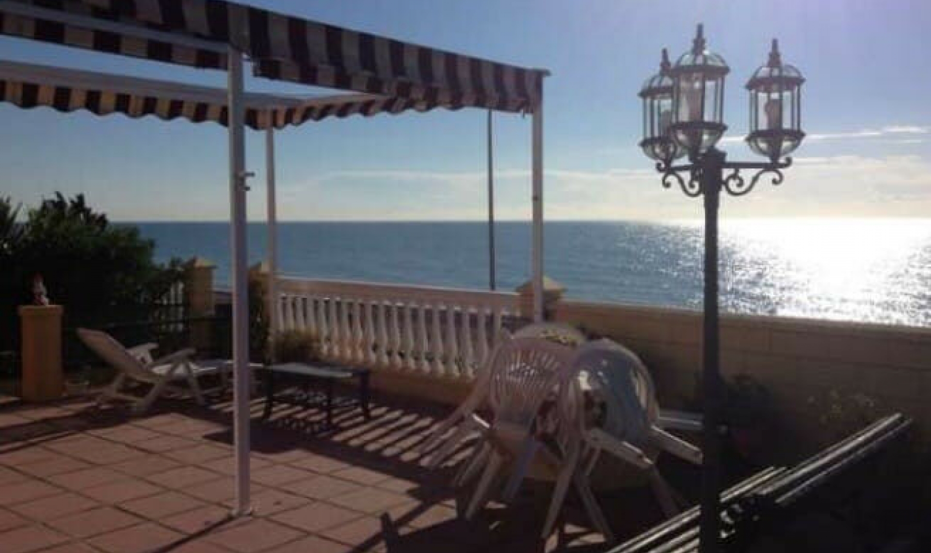 Resale - House -
Benajarafe