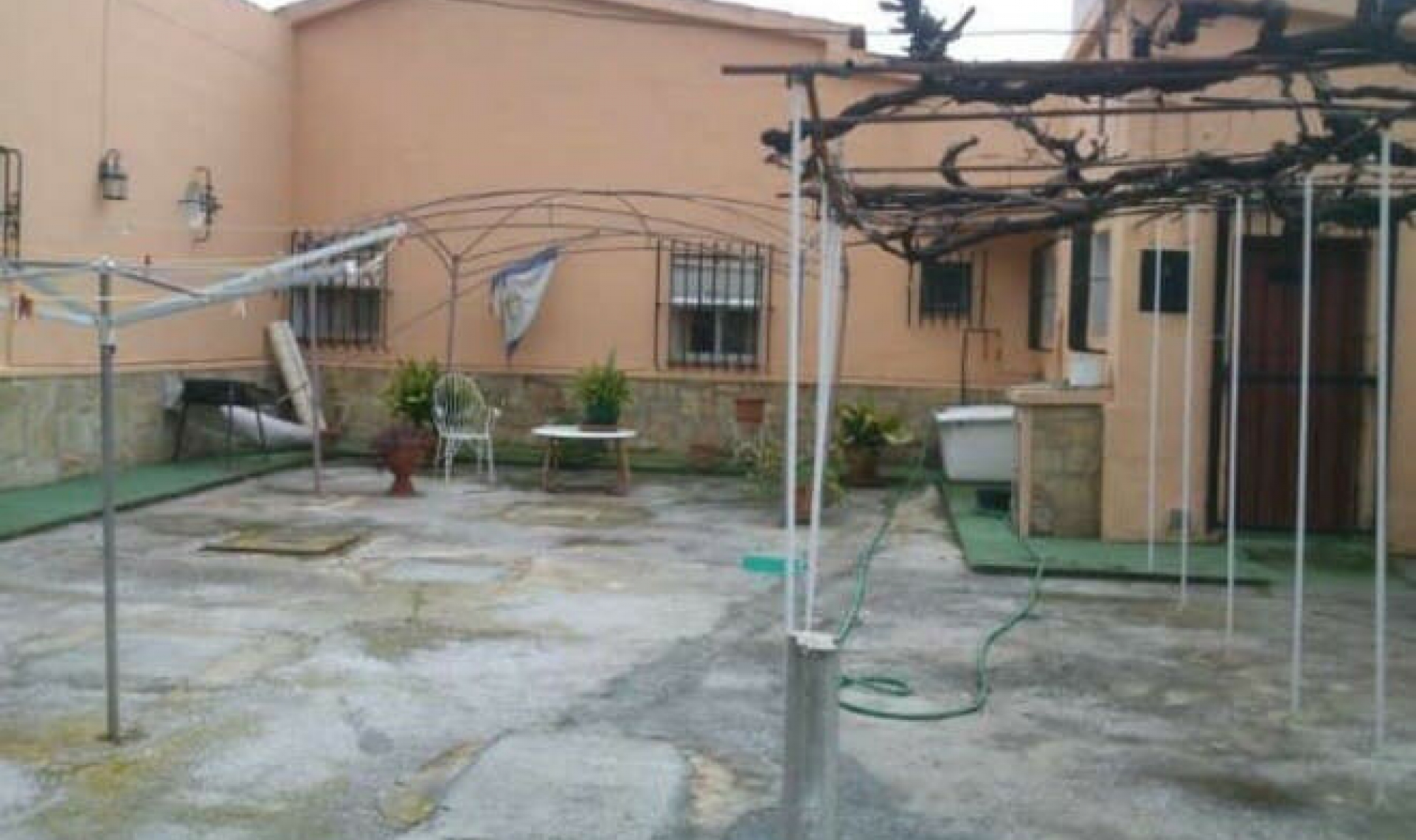 Resale - House -
Benajarafe