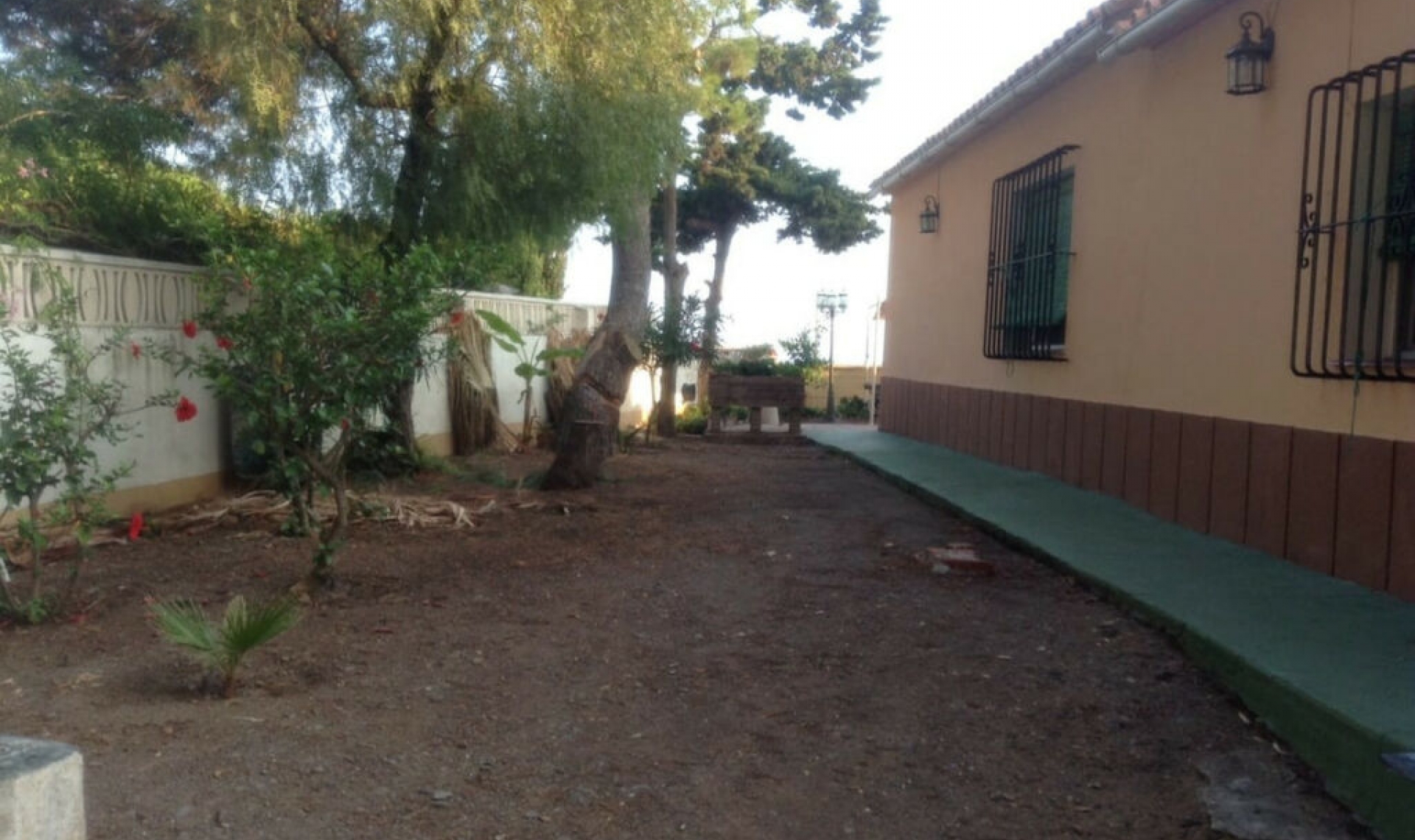 Resale - House -
Benajarafe