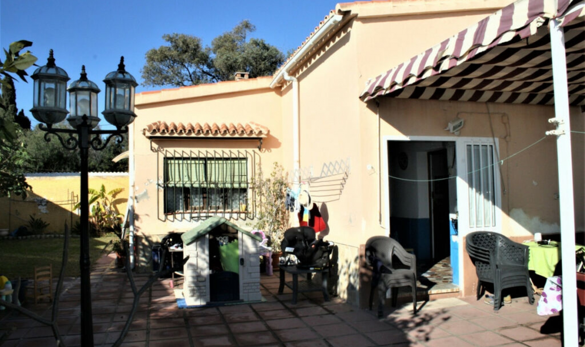 Resale - House -
Benajarafe