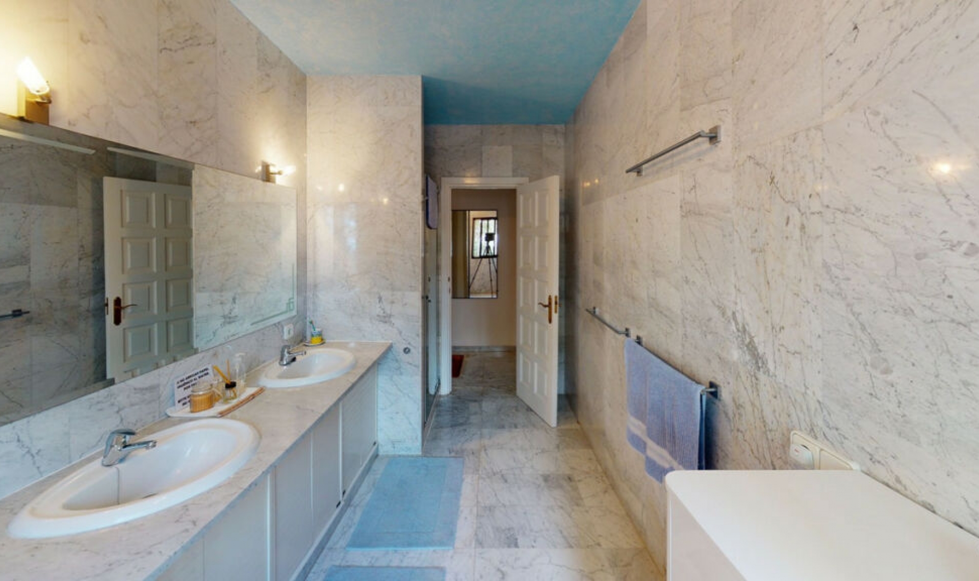 Resale - House -
Benajarafe