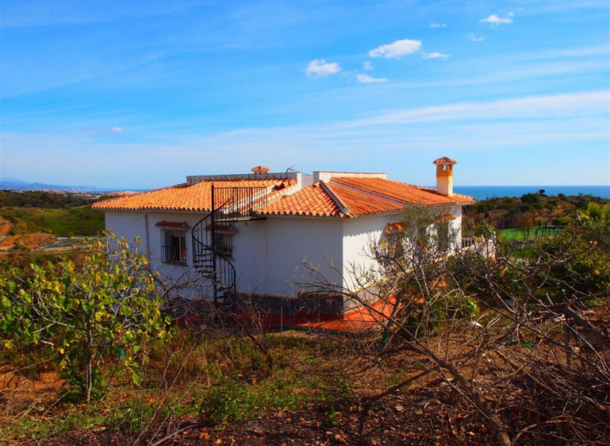Resale - House -
Benajarafe