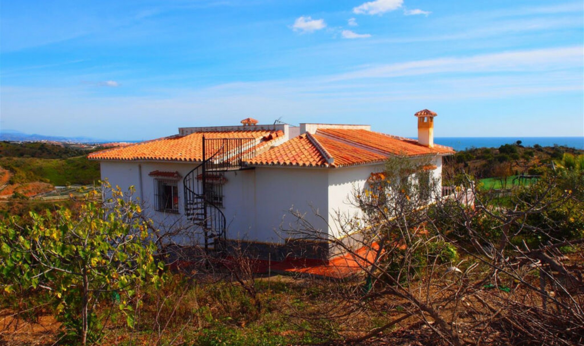 Resale - House -
Benajarafe