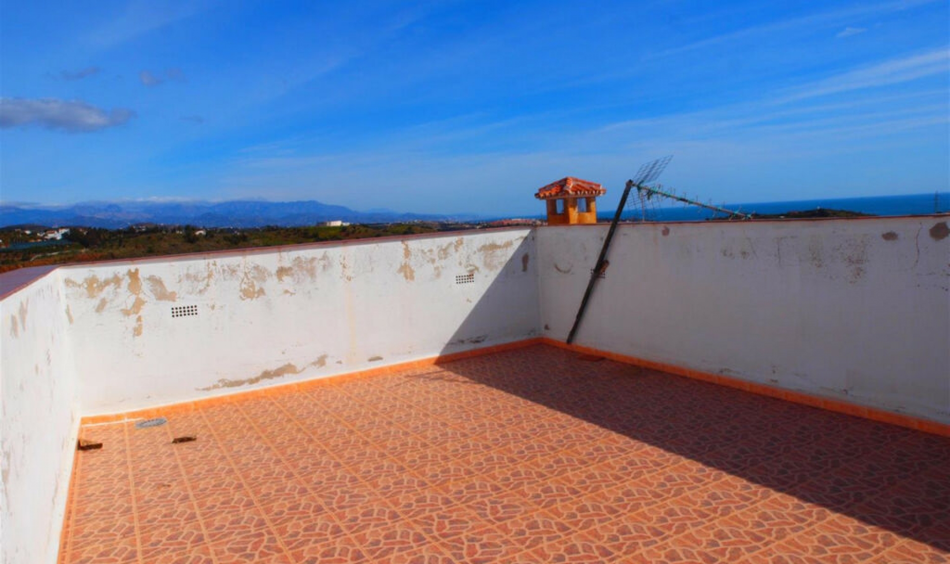 Resale - House -
Benajarafe