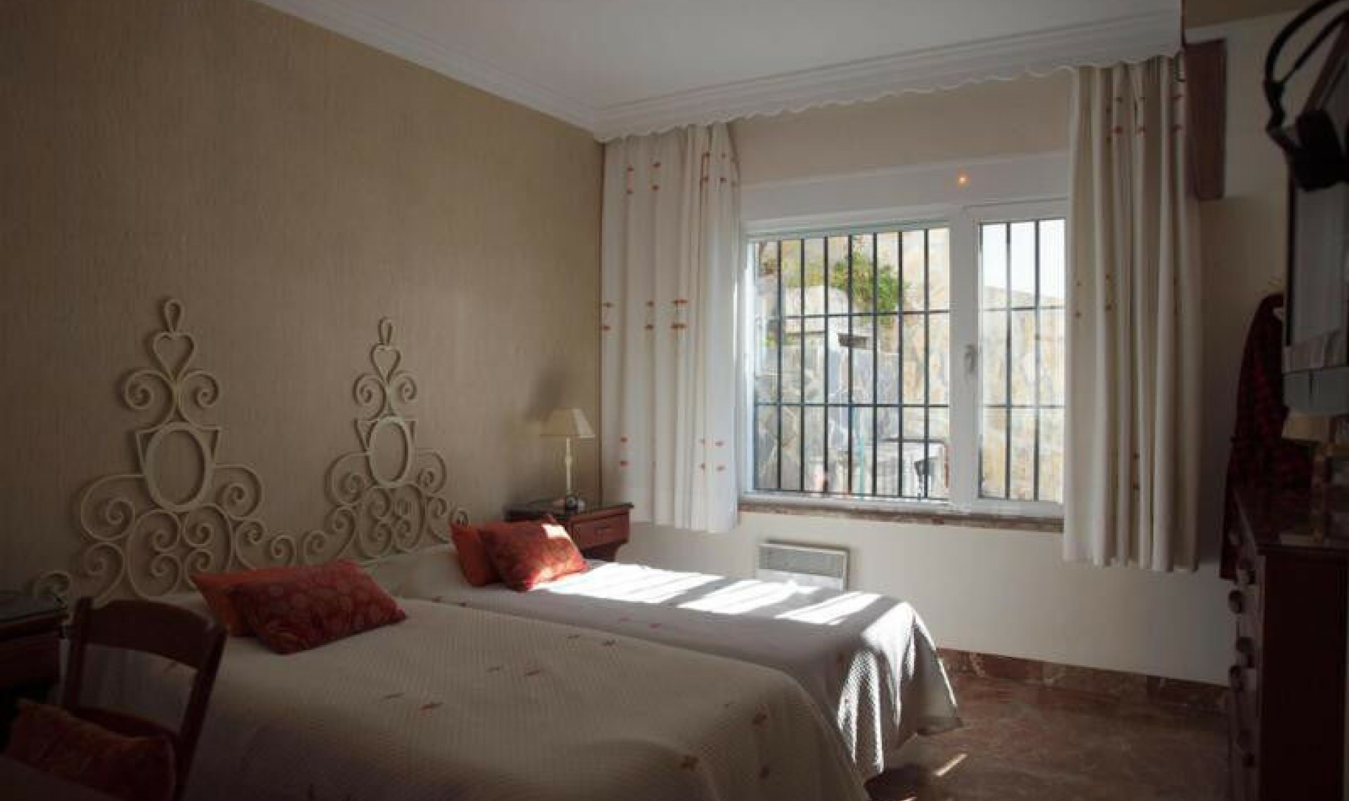 Resale - House -
Benajarafe