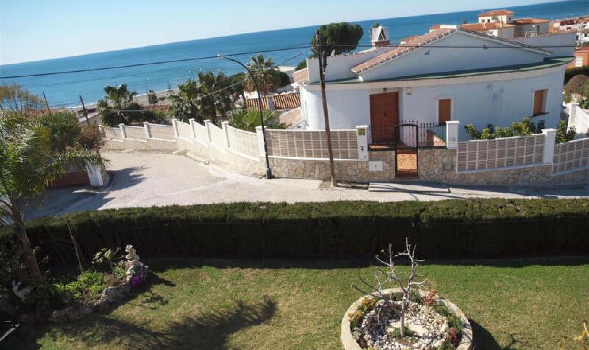 Resale - House -
Benajarafe