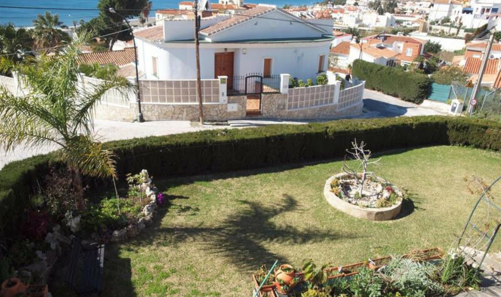 Resale - House -
Benajarafe