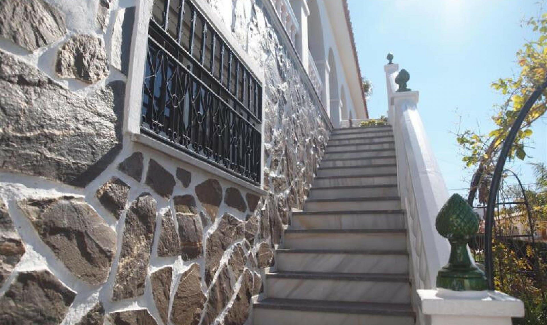 Resale - House -
Benajarafe