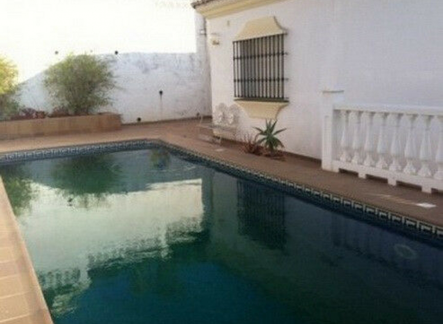 Resale - House -
Benajarafe