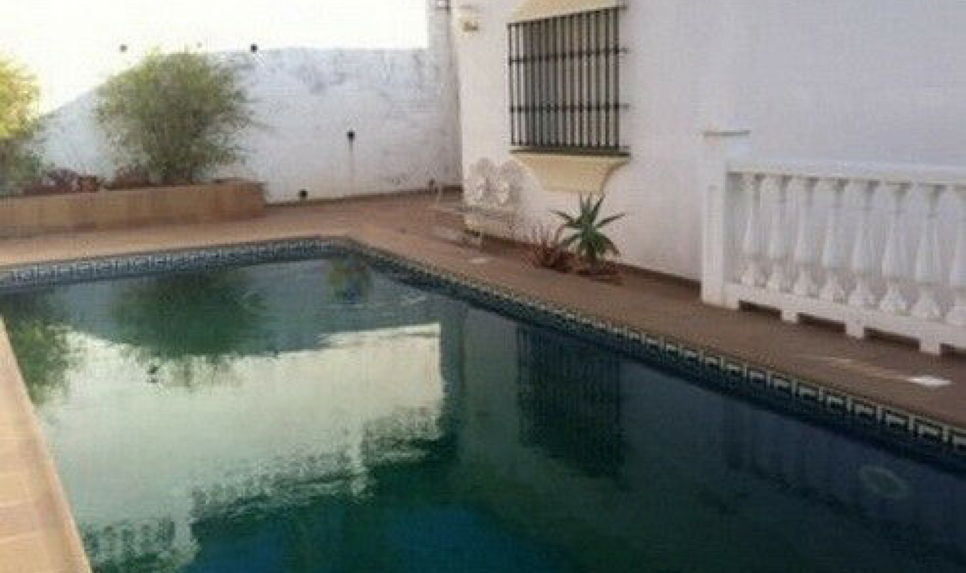 Resale - House -
Benajarafe