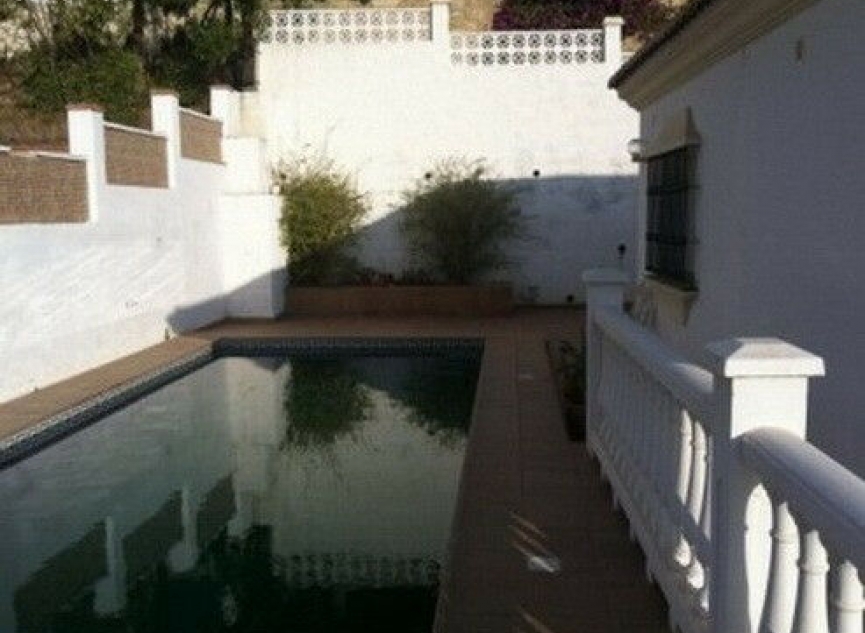 Resale - House -
Benajarafe