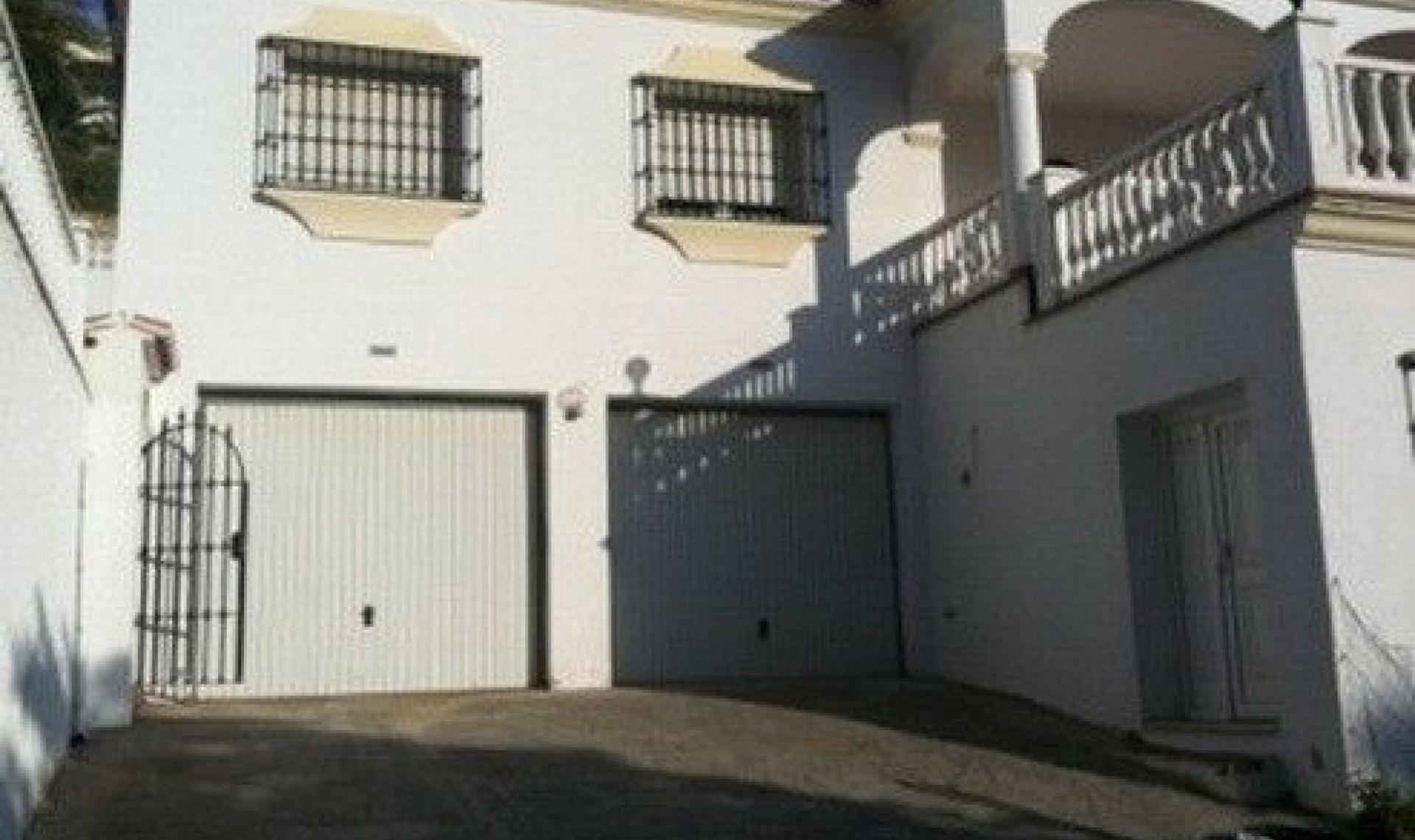 Resale - House -
Benajarafe