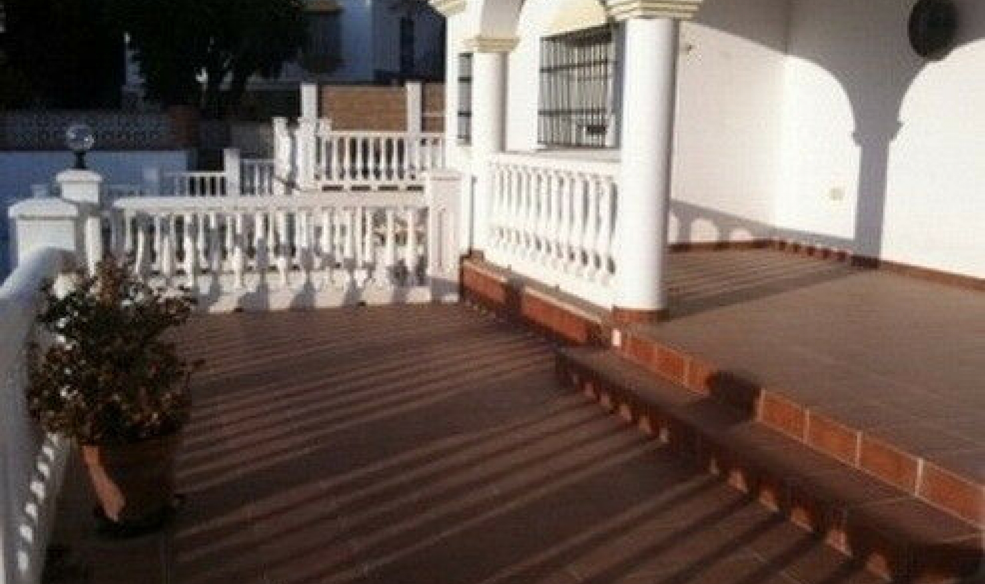 Resale - House -
Benajarafe