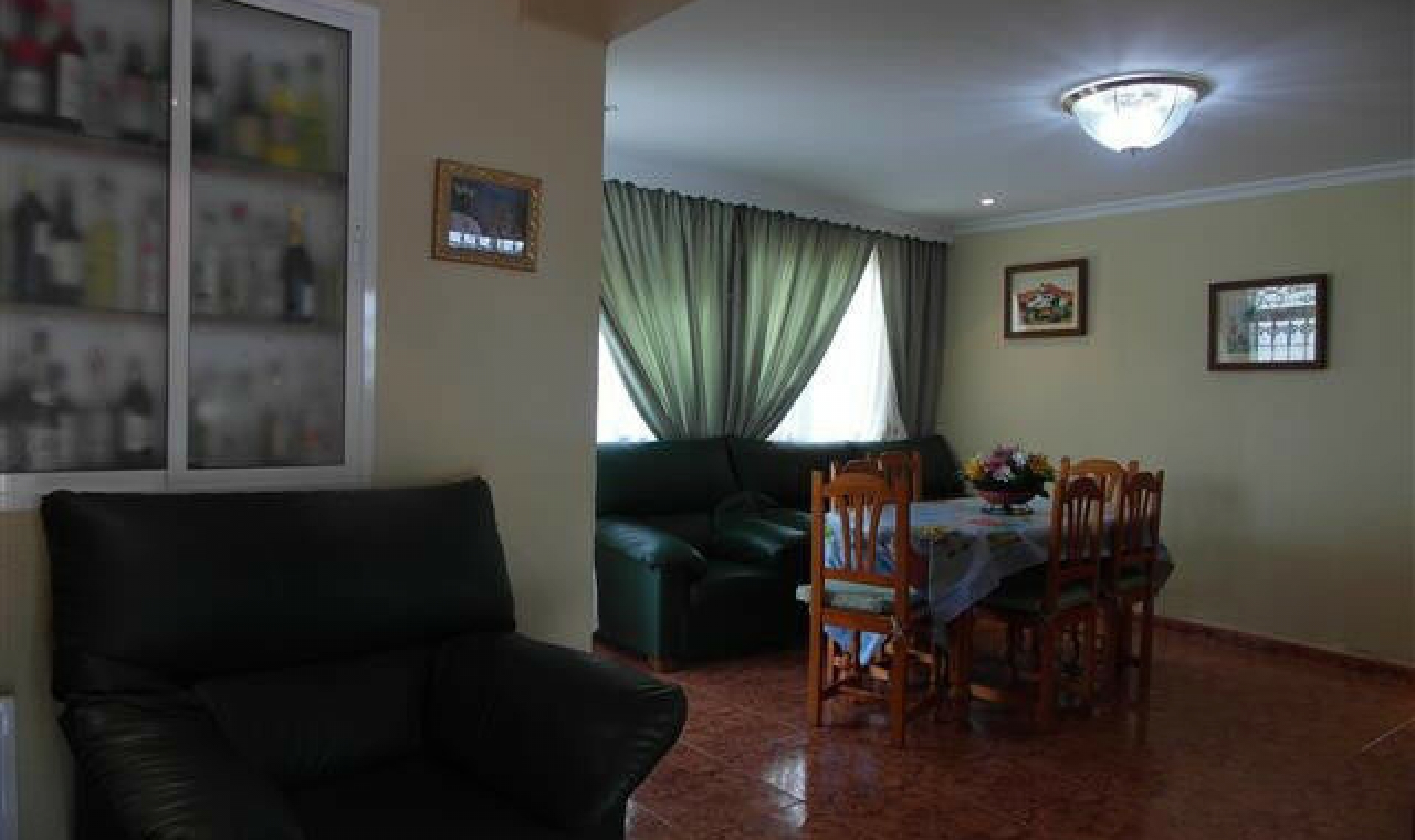 Resale - House -
Benajarafe