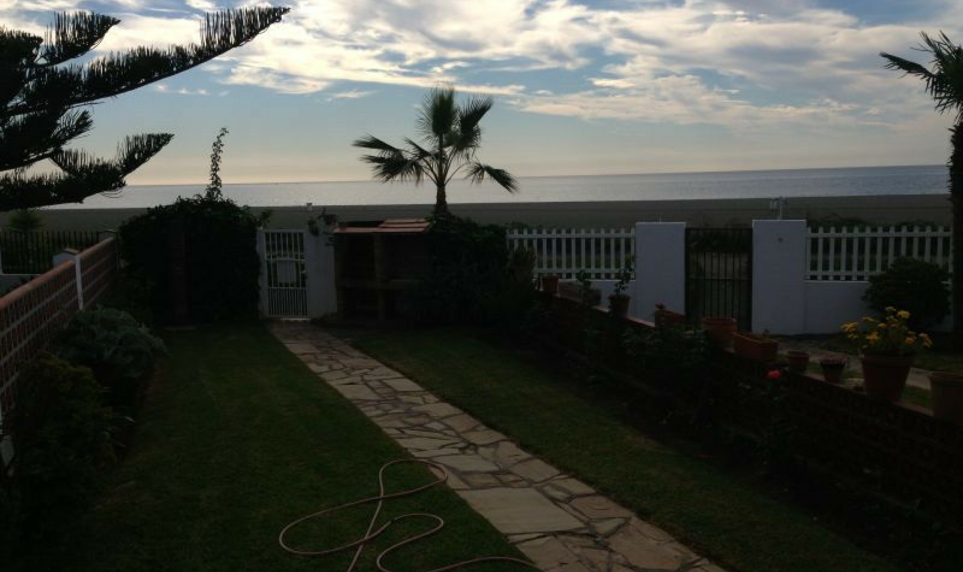 Resale - House -
Benajarafe