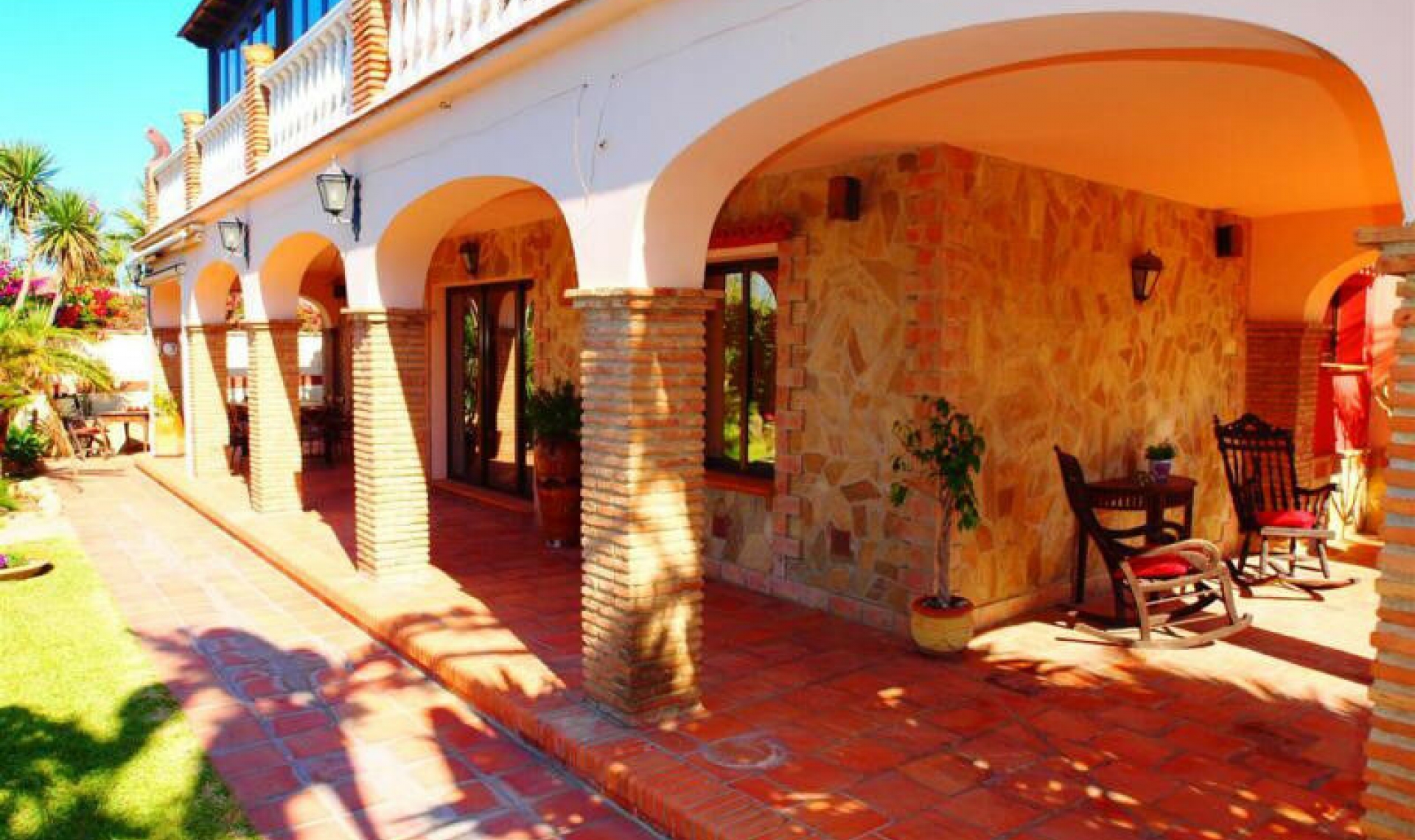 Resale - House -
Benajarafe