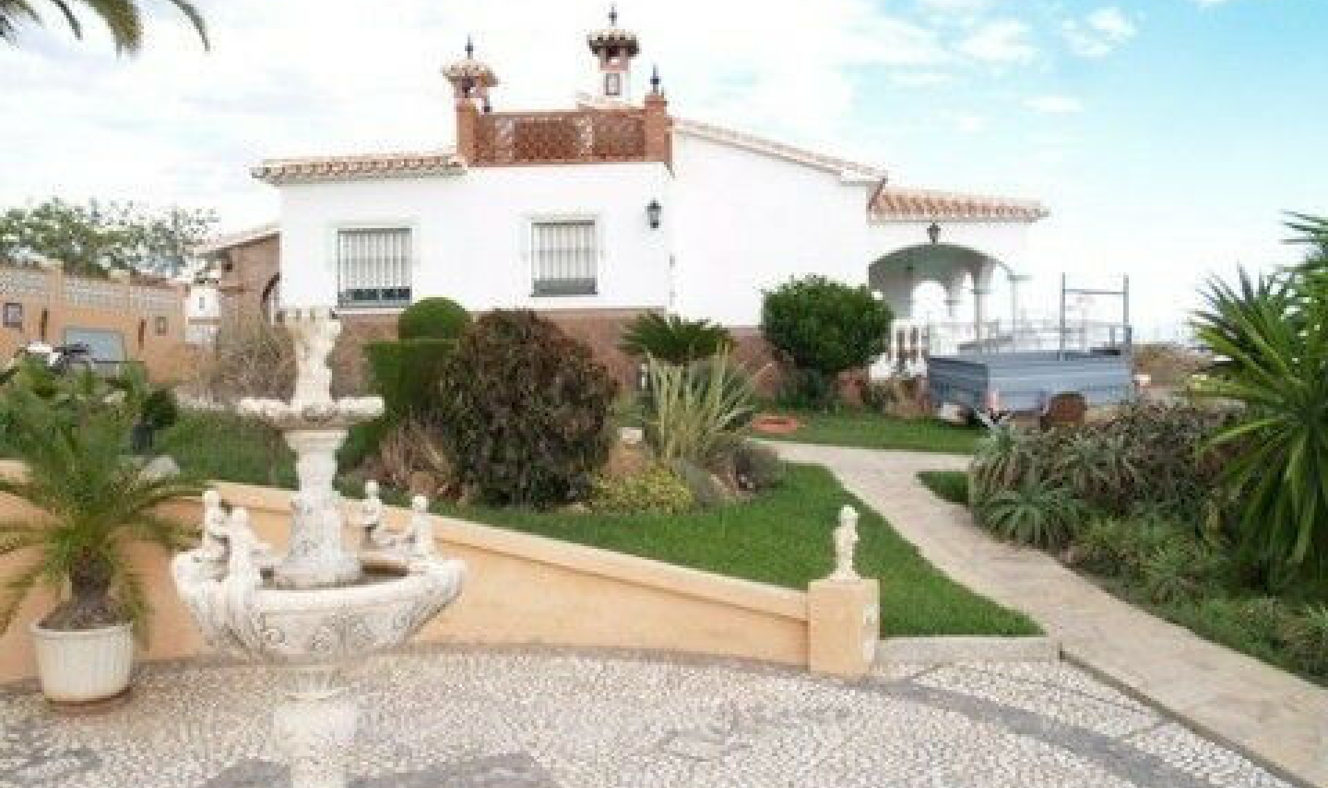 Resale - House -
Benajarafe