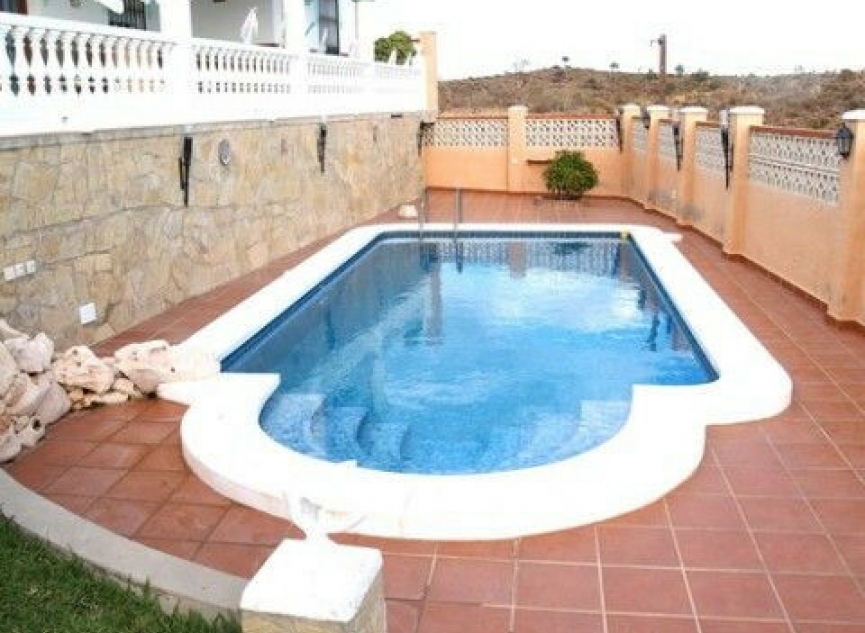 Resale - House -
Benajarafe