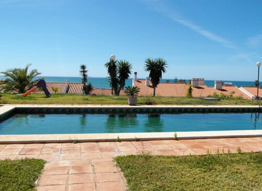 Resale - House -
Benajarafe