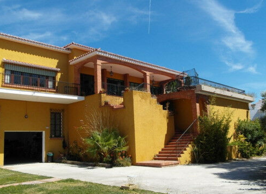Resale - House -
Benajarafe