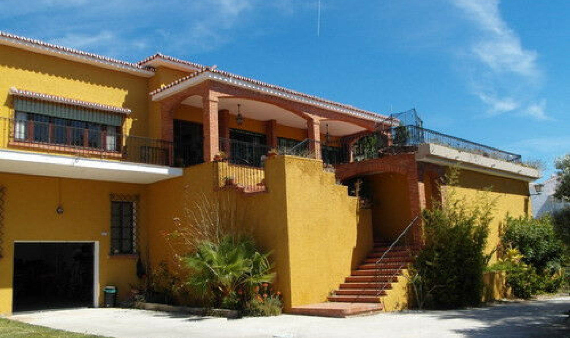 Resale - House -
Benajarafe