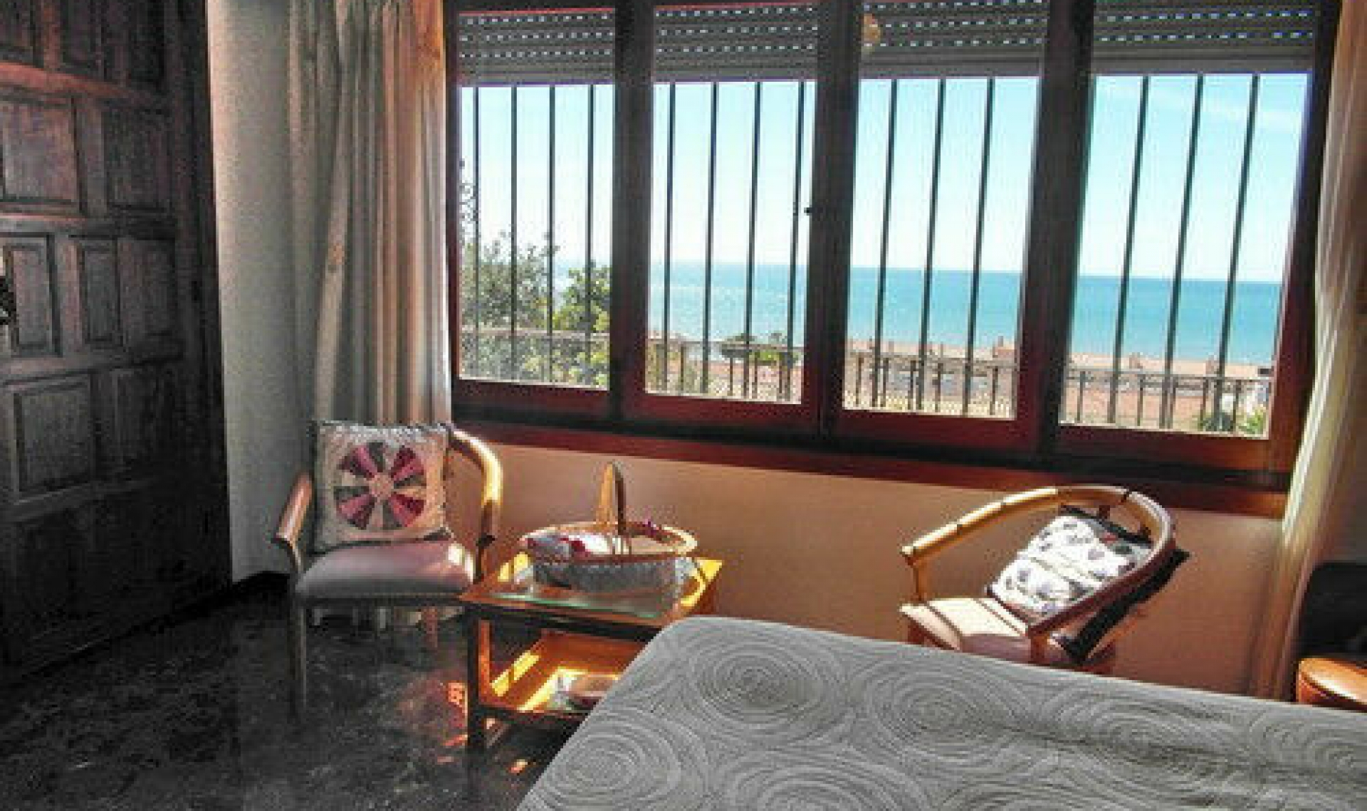 Resale - House -
Benajarafe