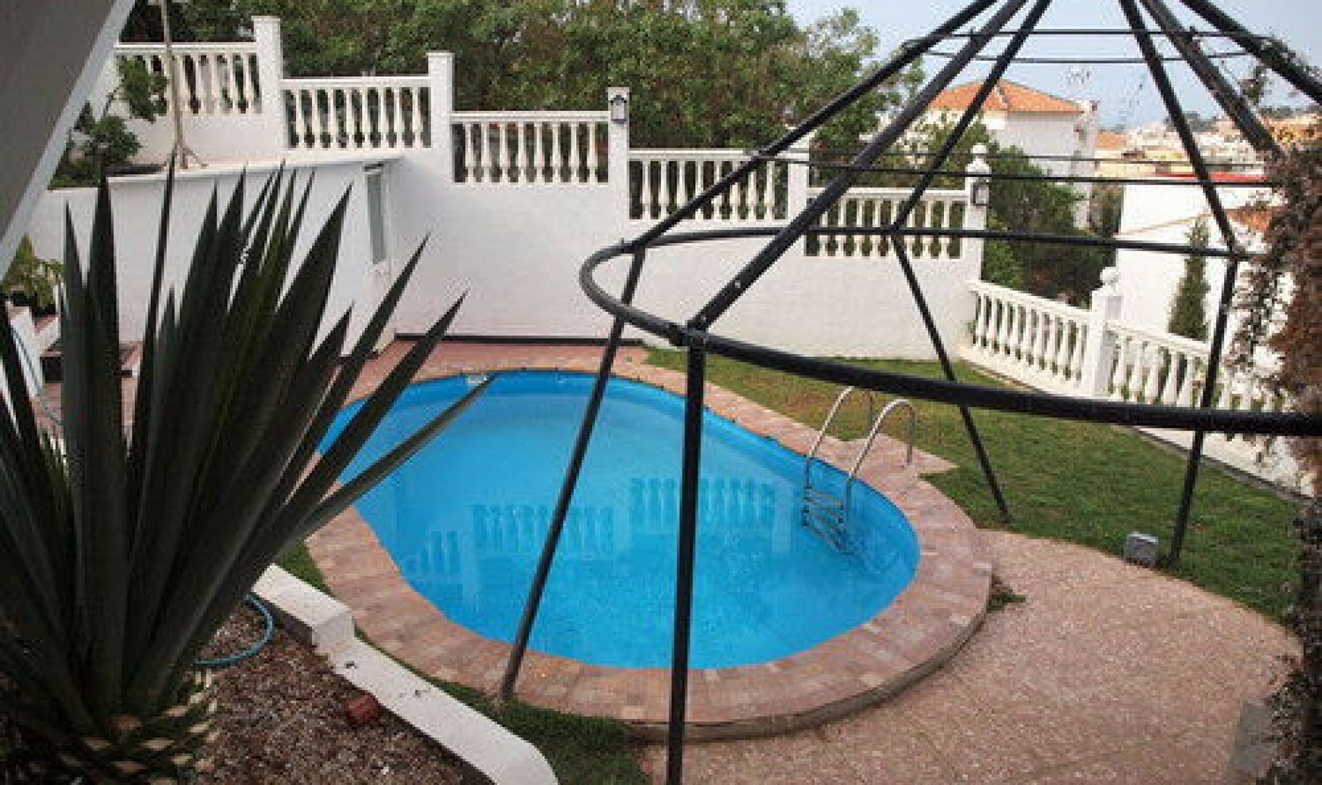 Resale - House -
Benajarafe