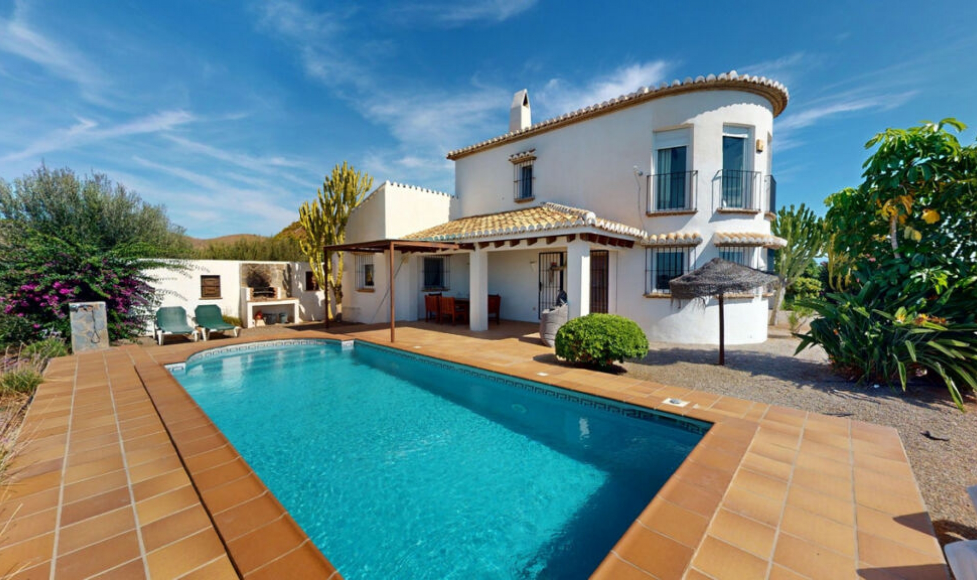 Resale - House -
Benajarafe