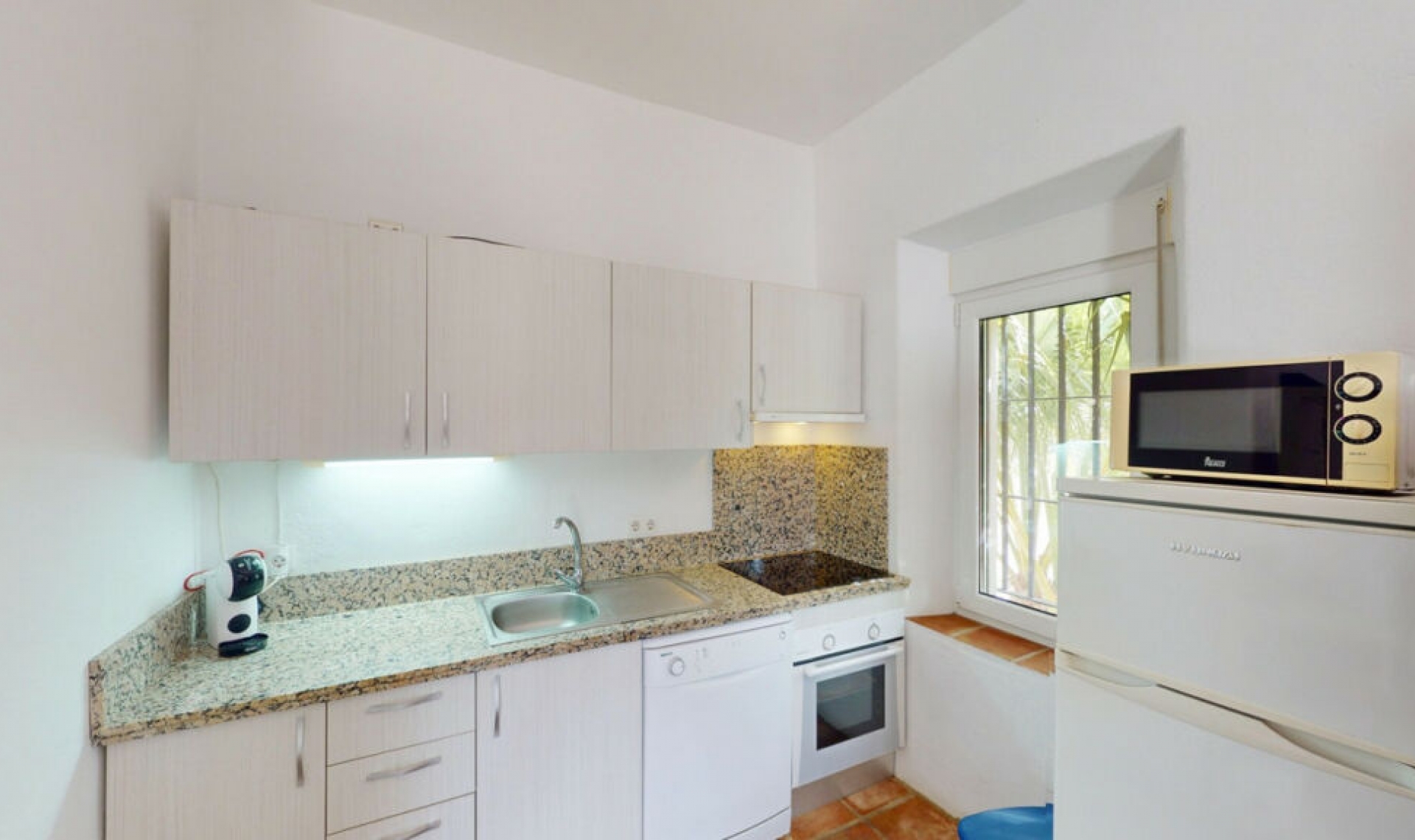 Resale - House -
Benajarafe