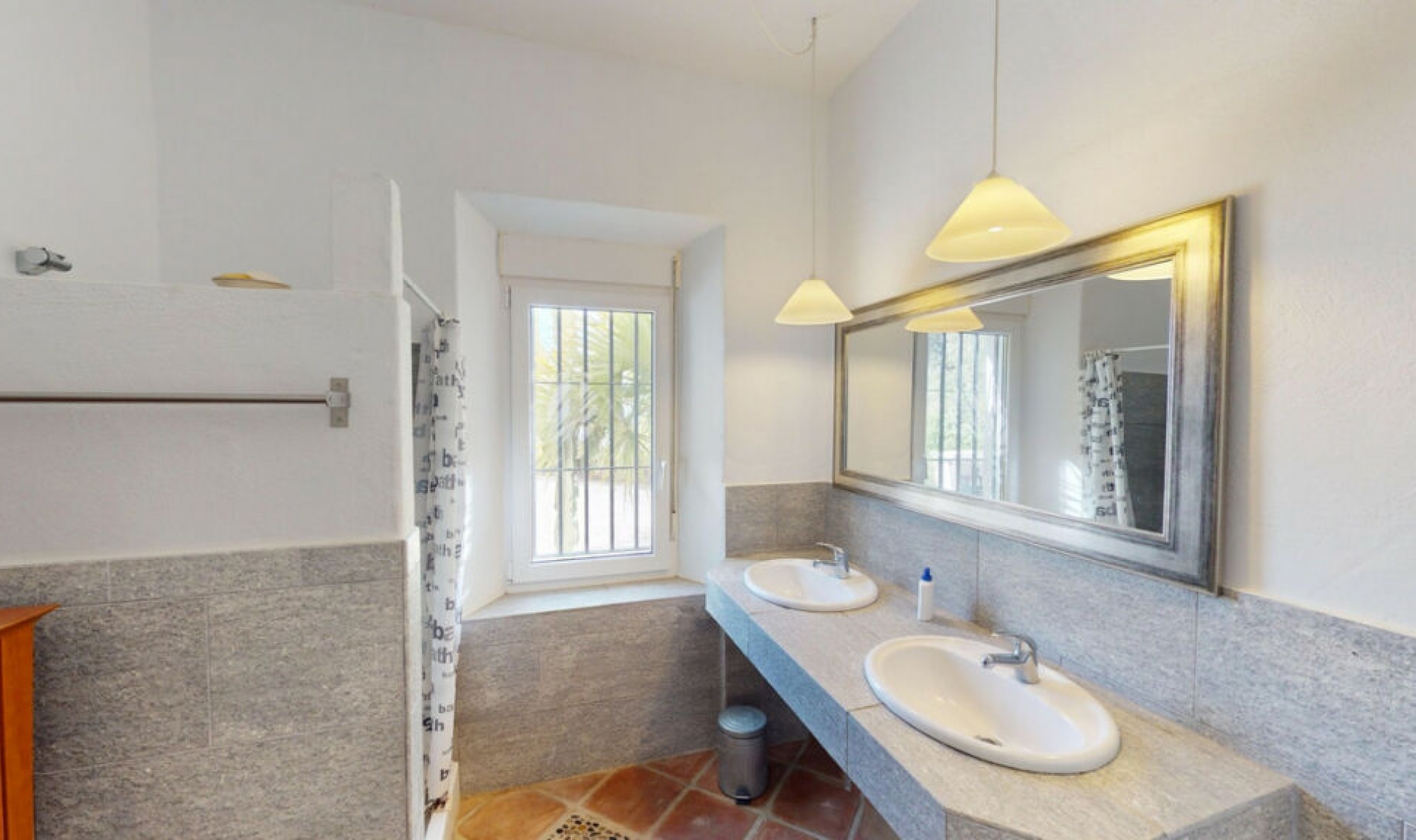 Resale - House -
Benajarafe