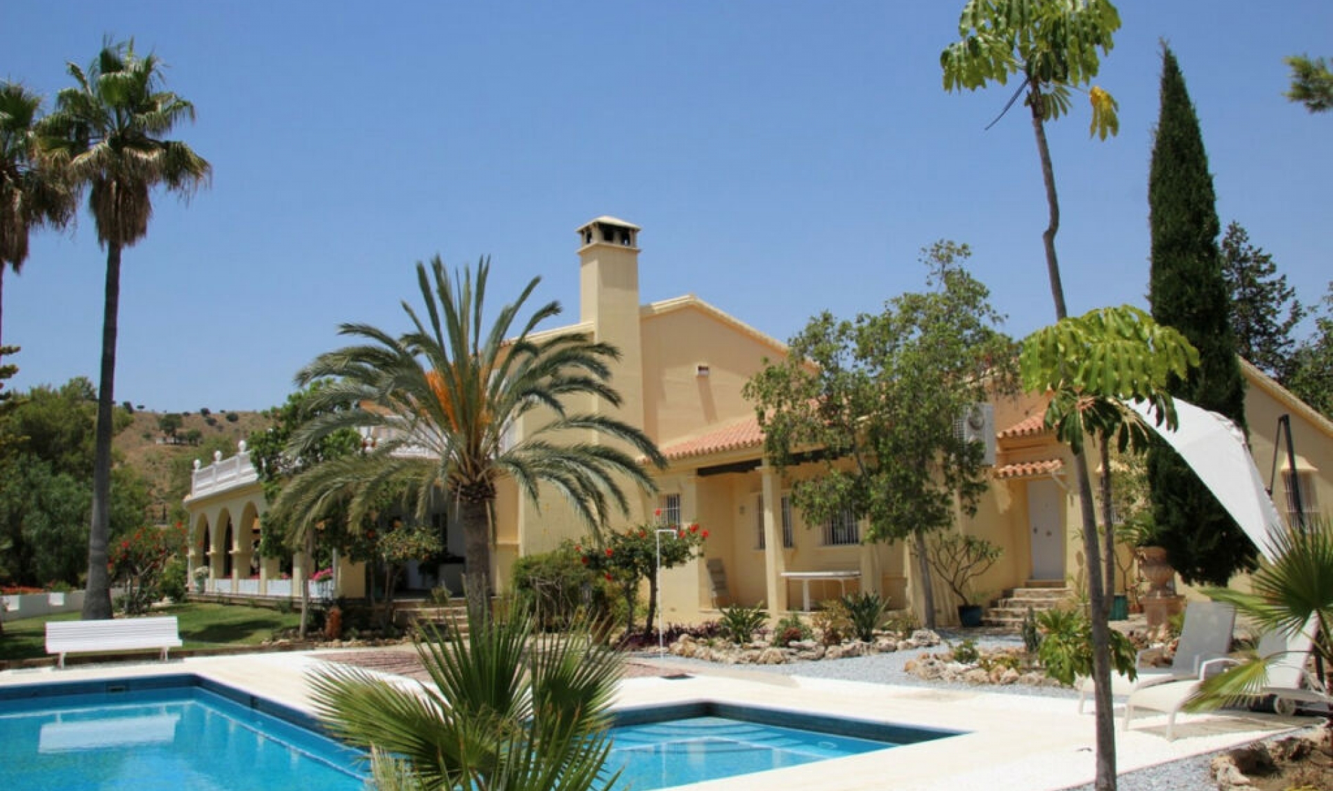 Resale - House -
Benajarafe