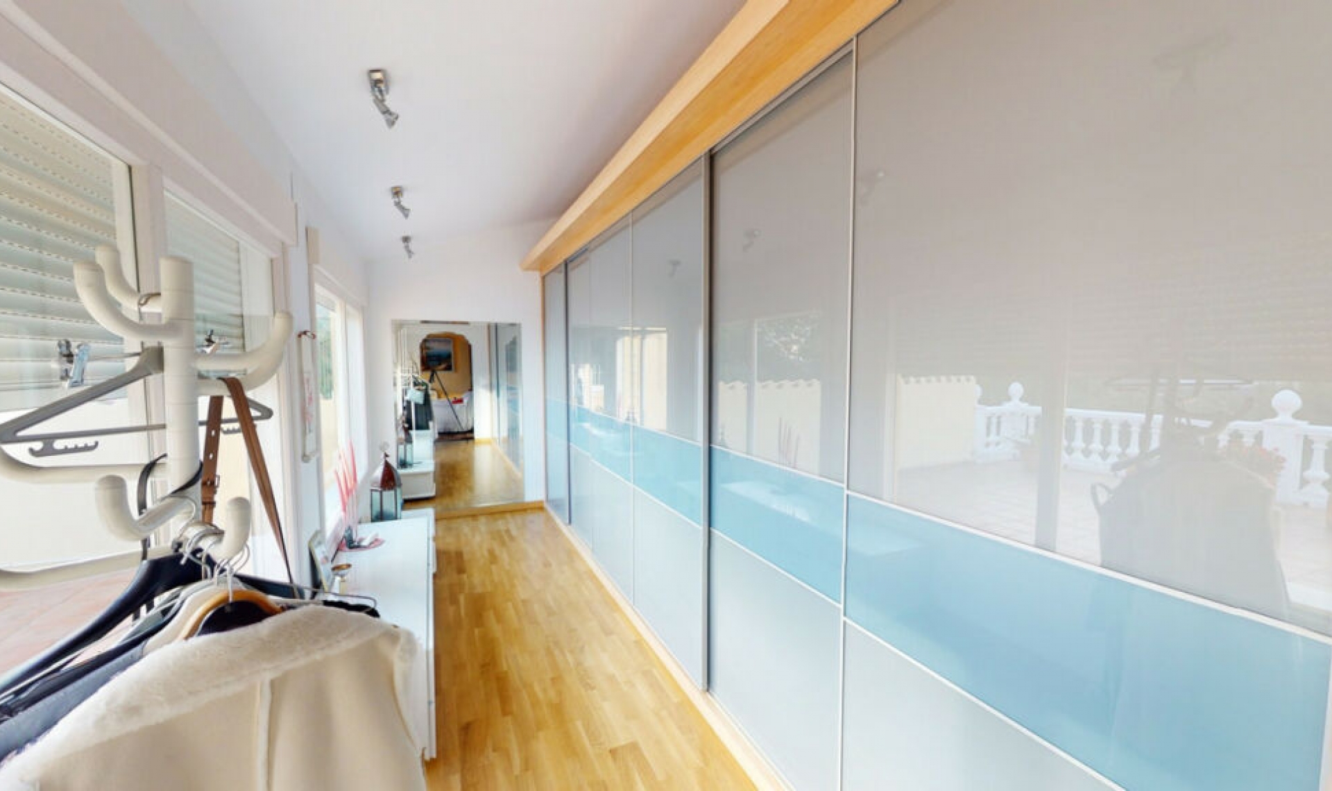 Resale - House -
Benajarafe