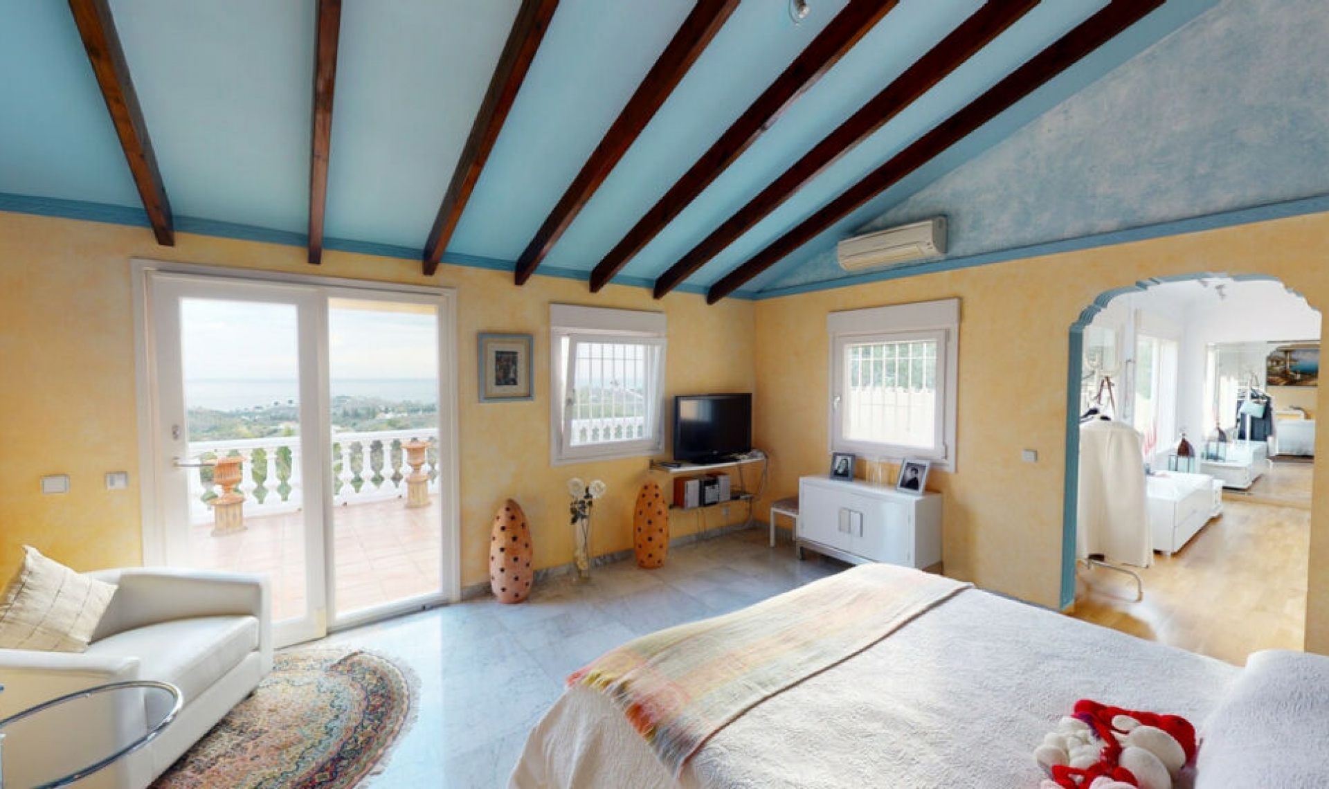 Resale - House -
Benajarafe