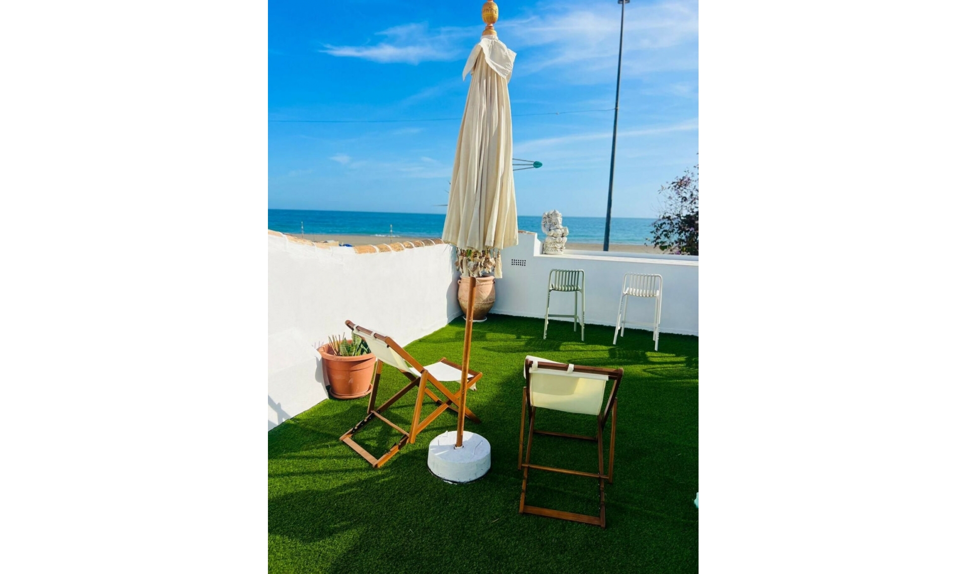 Resale - House -
Benajarafe